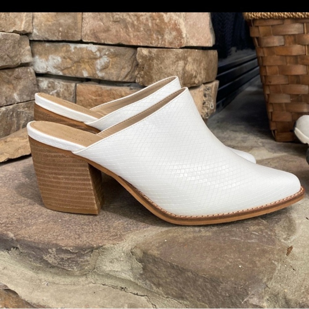 Buckle White Textured Leather Mule Clogs